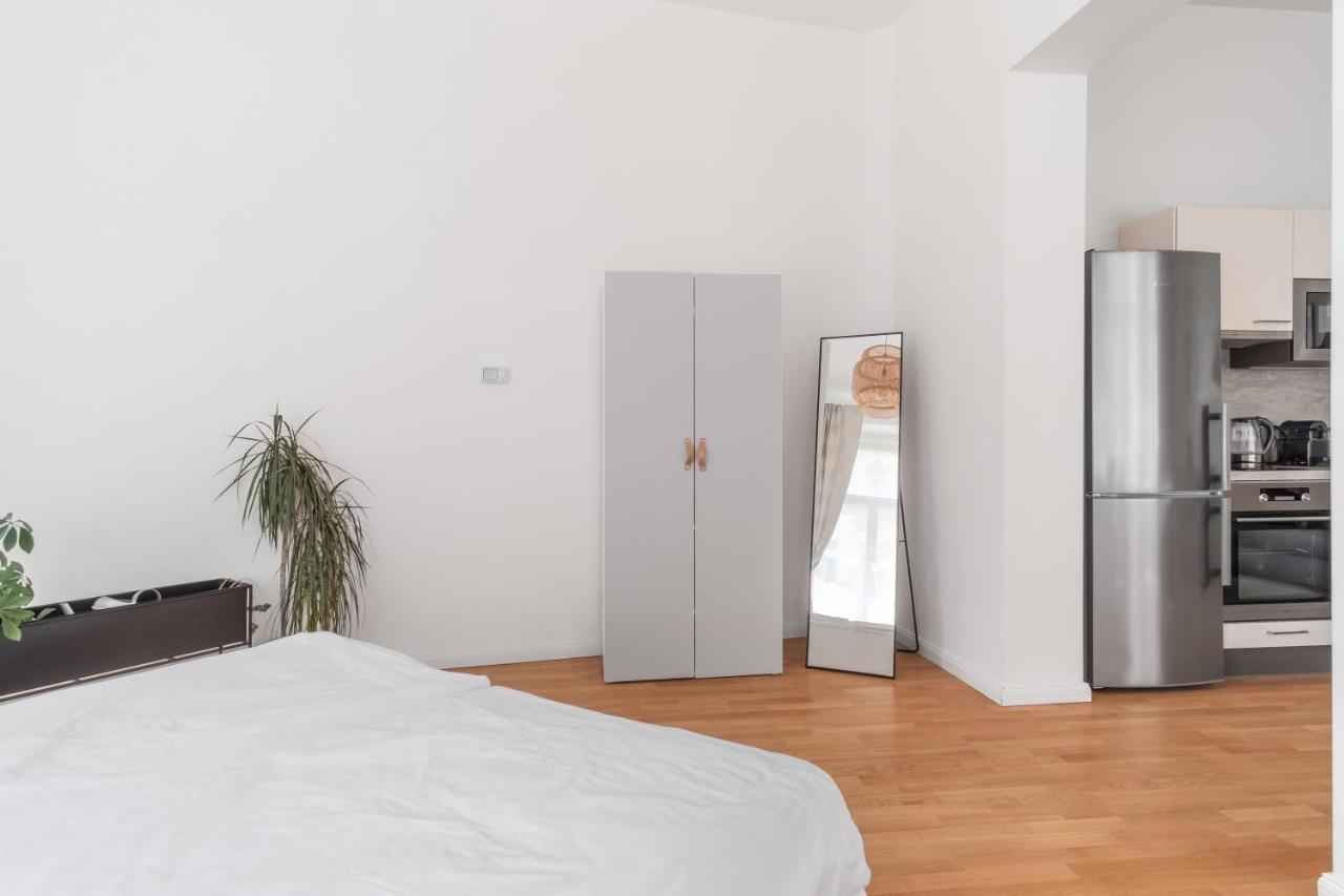 Luminous Apartment For 2 Near Wenceslas Square By Prague Days Экстерьер фото
