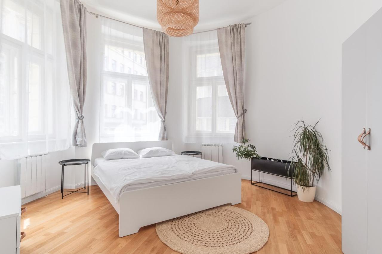Luminous Apartment For 2 Near Wenceslas Square By Prague Days Экстерьер фото
