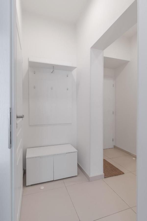 Luminous Apartment For 2 Near Wenceslas Square By Prague Days Экстерьер фото